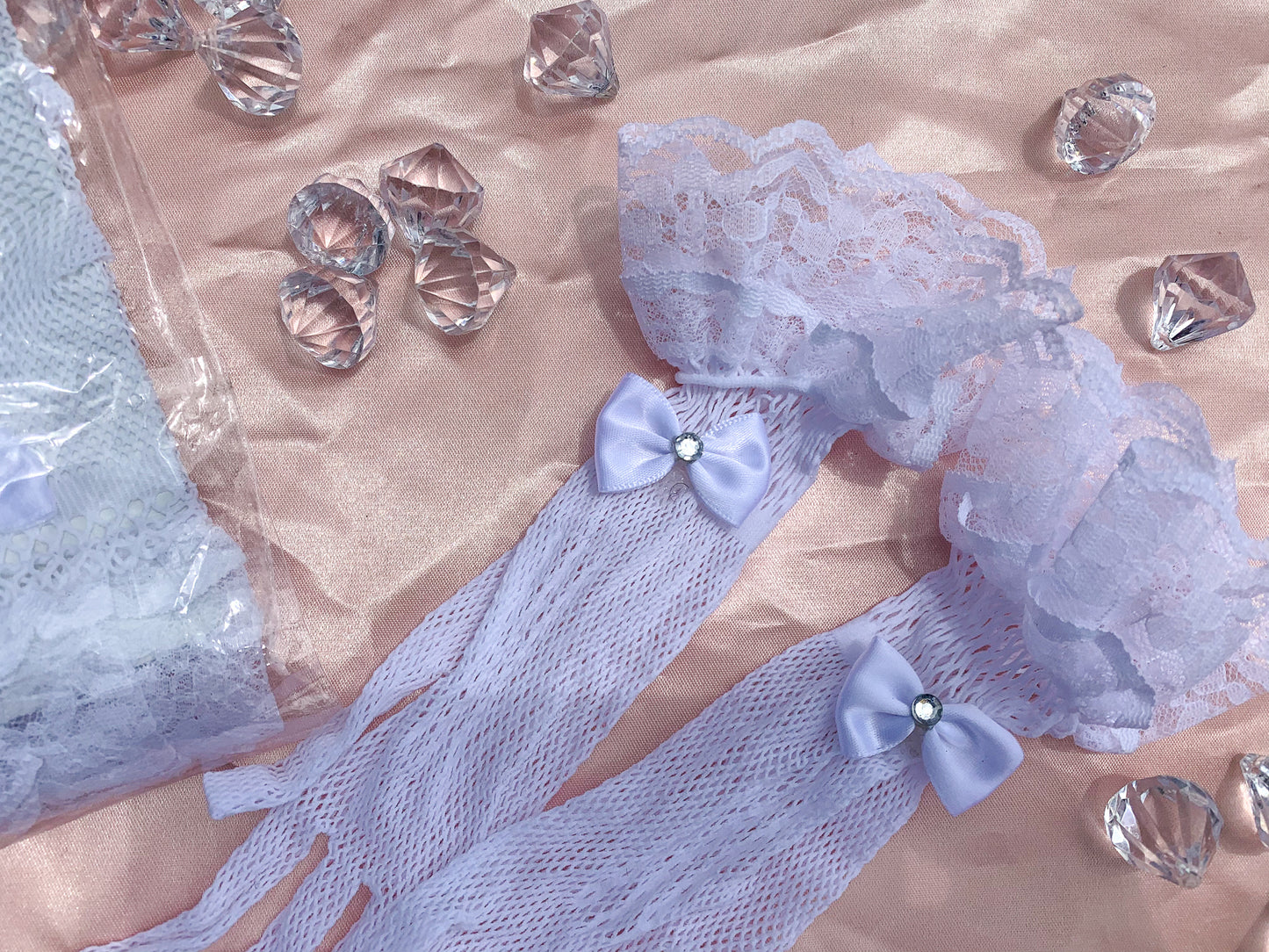 Angelic Forgotten Shadow Lace Gloves