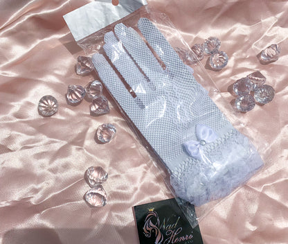 Angelic Forgotten Shadow Lace Gloves