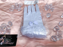 Load image into Gallery viewer, Angelic Forgotten Shadow Lace Gloves
