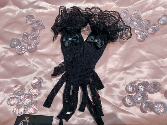 Midnight Forgotten Shadow Lace Gloves