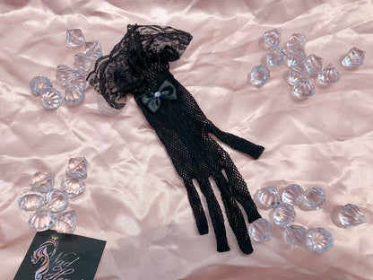 Midnight Forgotten Shadow Lace Gloves