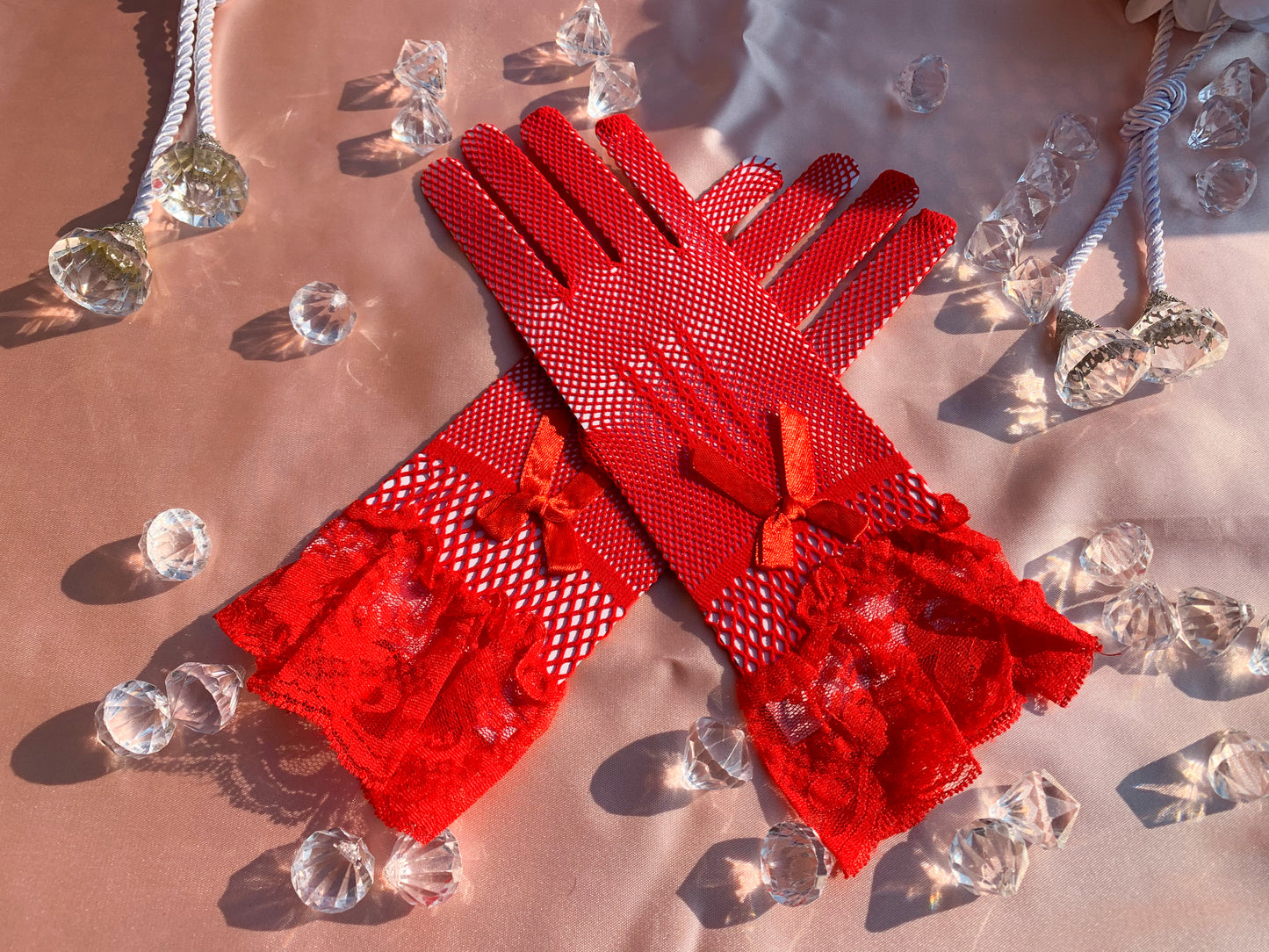 Cerise Forgotten Shadow Lace Gloves